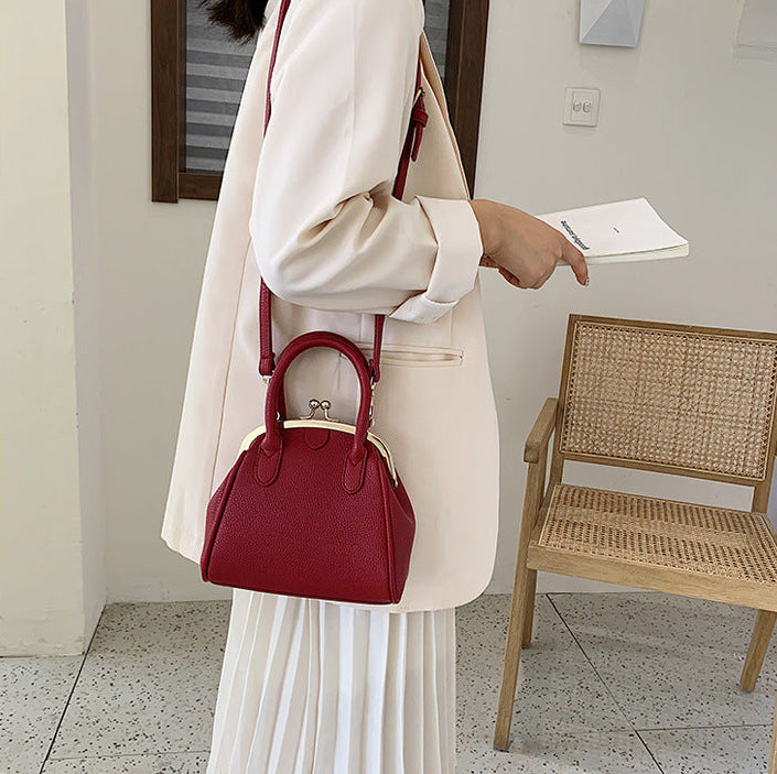 Women’s Crossbody Bag | Shell Bag | Fashion | Trendy