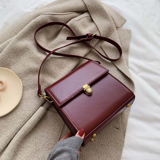 Women’s Shoulder Bag | Simple | Fashion | Casual