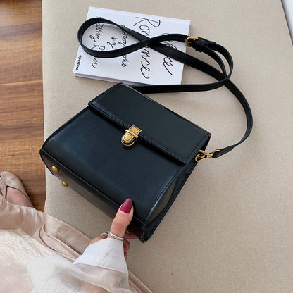 Women’s Shoulder Bag | Simple | Fashion | Casual