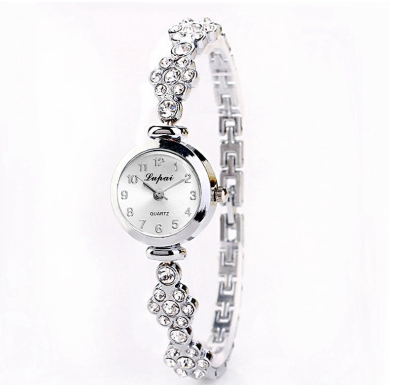 Women’s Pearl Quartz Watch | Fashion | Elegant | Daily