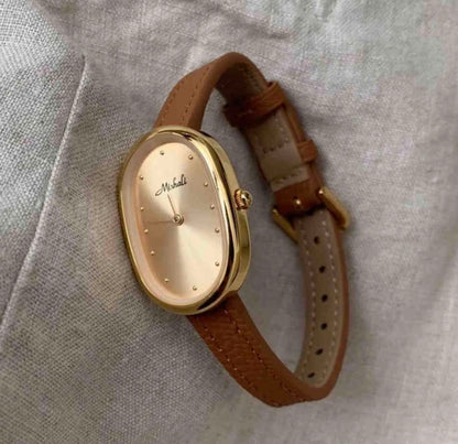 Women’s Retro Round Quartz Watch | Woven Strap | Gold | Elegant