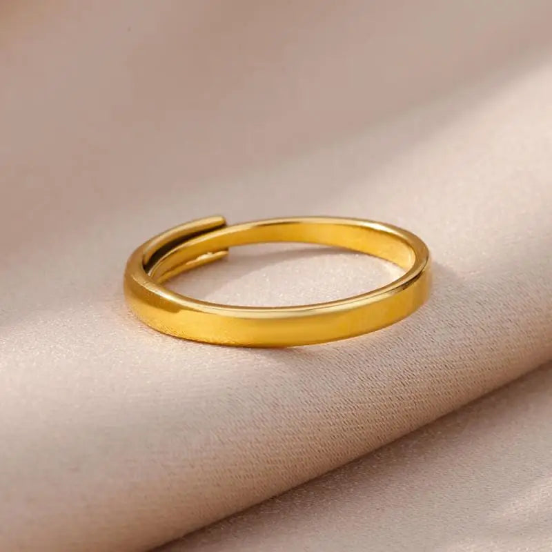 Women’s Stainless Steel Heart Ring – Gold Vintage Waterproof Jewelry Gift