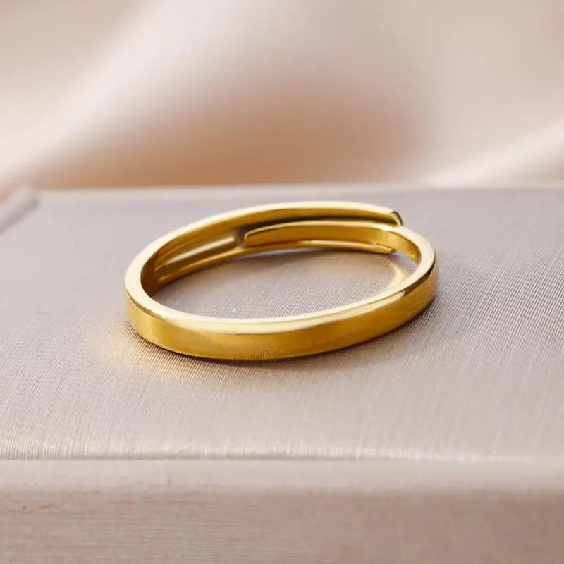 Women’s Stainless Steel Heart Ring – Gold Vintage Waterproof Jewelry Gift