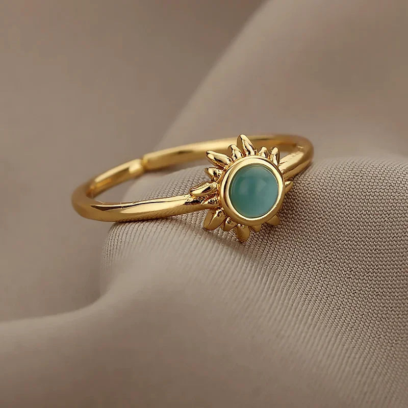 Women’s Stainless Steel Heart Ring – Gold Vintage Waterproof Jewelry Gift