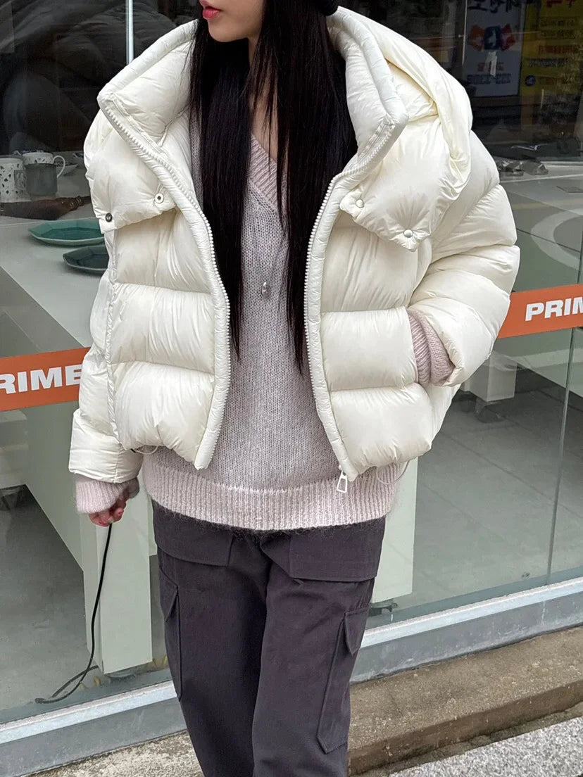 Women’s Short Puffer Outerwear – Hooded Duck Down Jacket