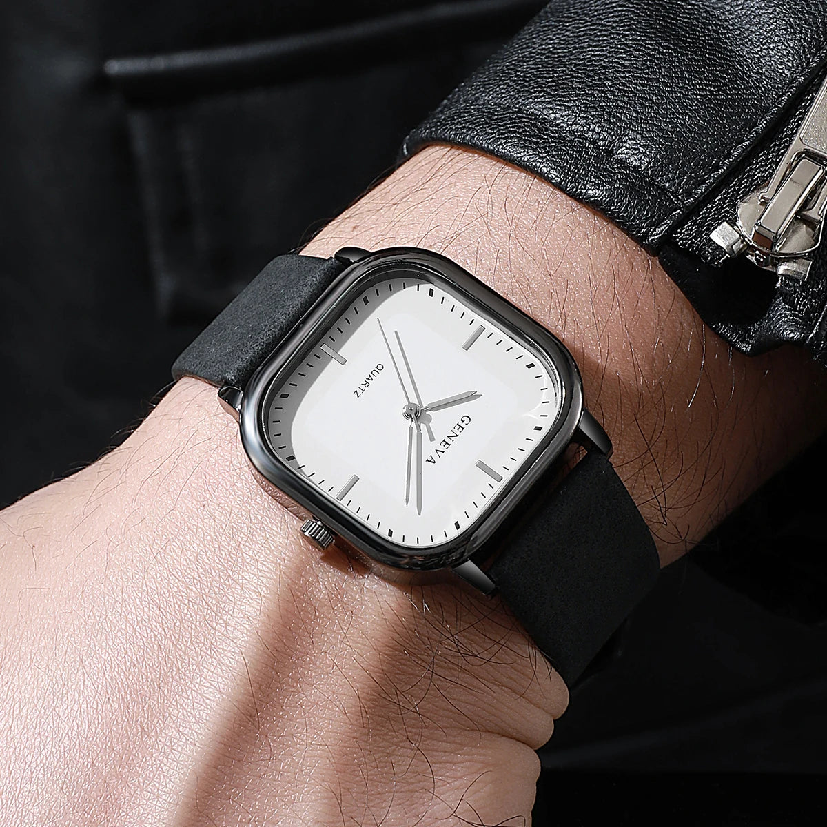 Men’s Square Dial Luxury Watch – Minimalist Leather Strap Business Casual Wristwatch