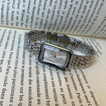 Women’s Retro Quartz Watch | Light Luxury | Art Style | High End