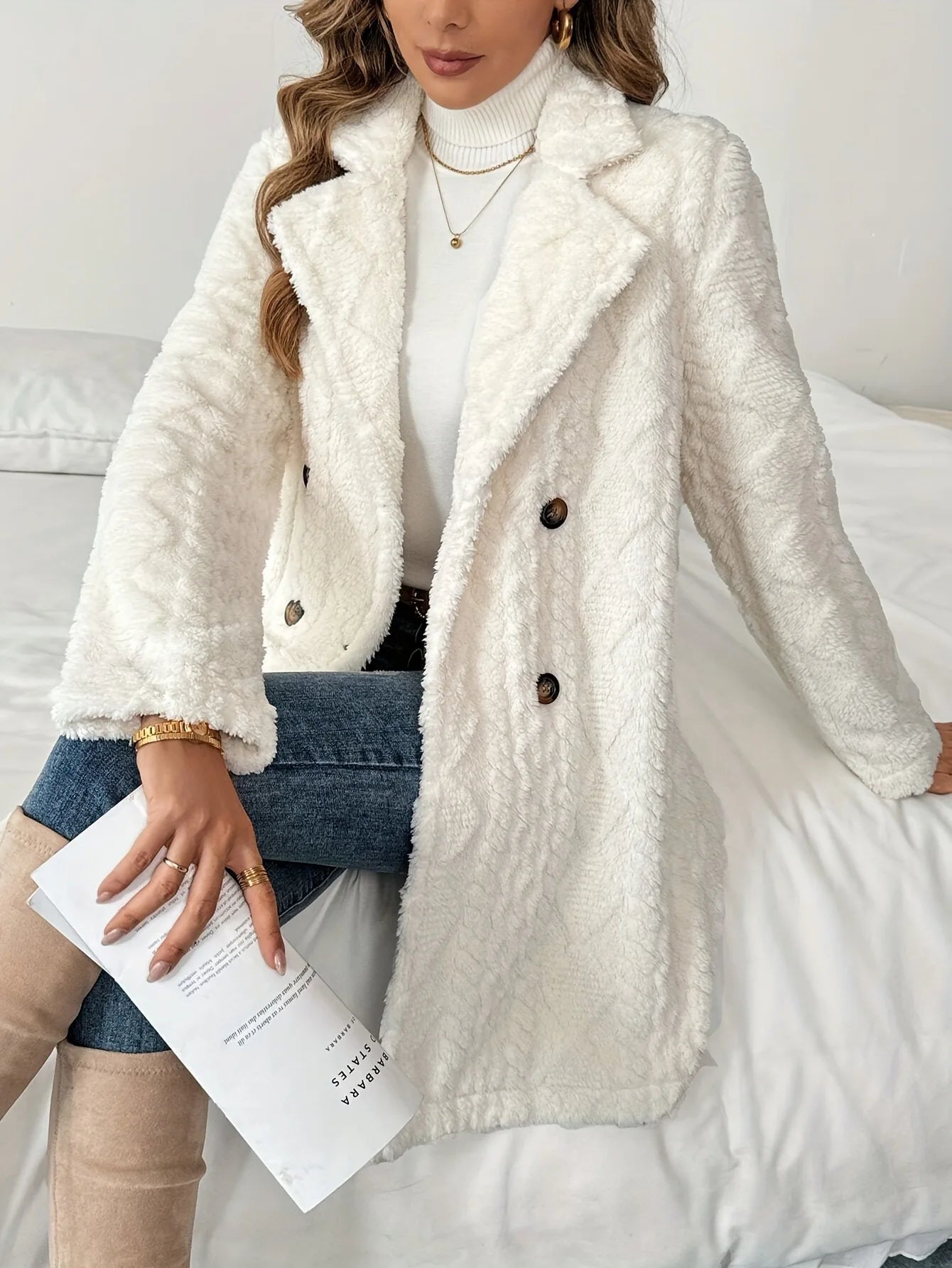 Women’s White Plush Warm Outerwear – Thick Soft Winter Coat with Long Sleeves
