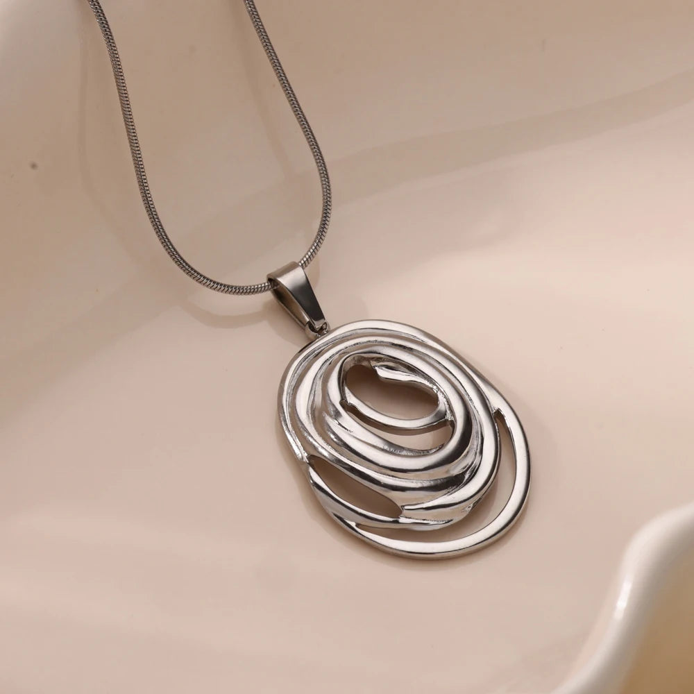 Women’s Jewelry Hollow Oval Pendant Necklace | Geometric | Gold Tone | Party