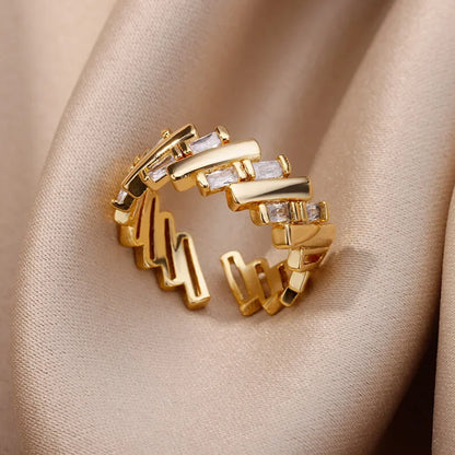 Women’s Stainless Steel Heart Ring – Gold Vintage Waterproof Jewelry Gift