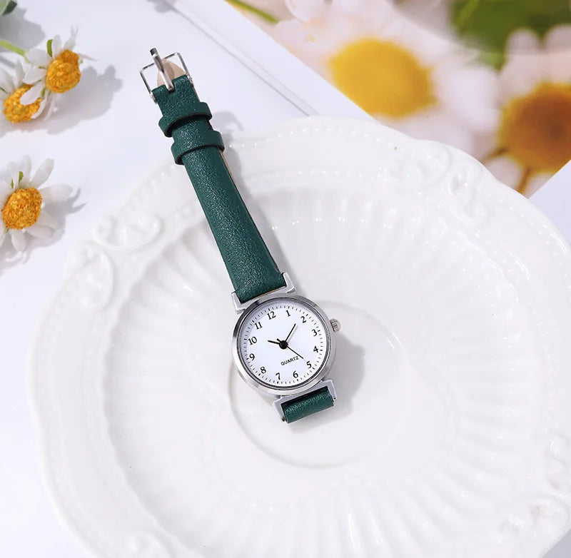 Women’s Retro Small Dial Watch – Thin Leather Strap Classic Wristwatch