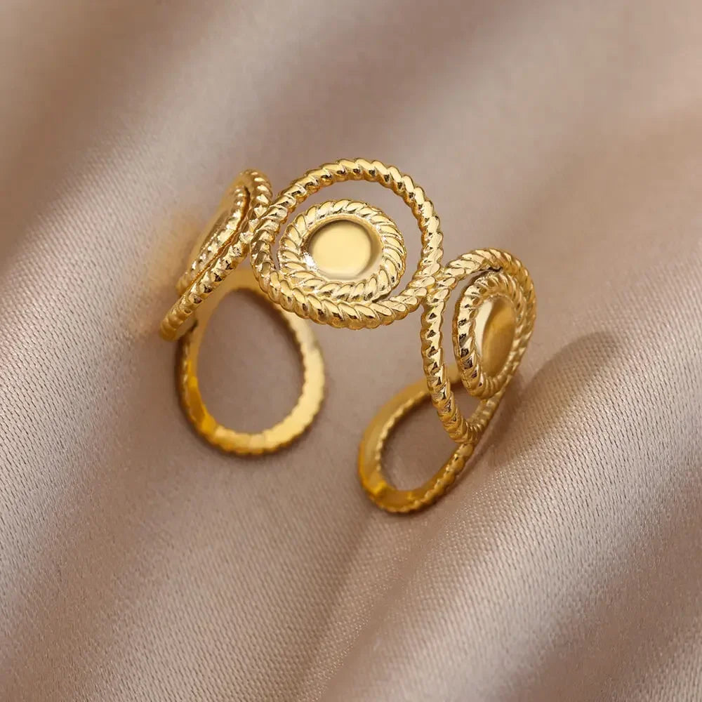 Women’s Stainless Steel Heart Ring – Gold Vintage Waterproof Jewelry Gift