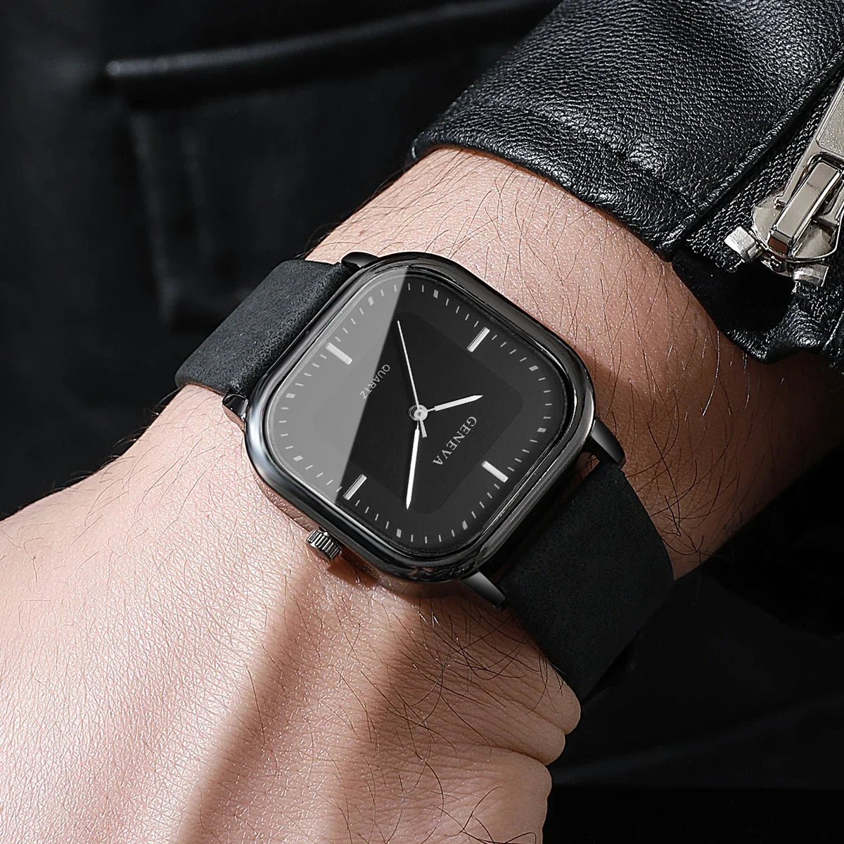 Men’s Square Dial Luxury Watch – Minimalist Leather Strap Business Casual Wristwatch