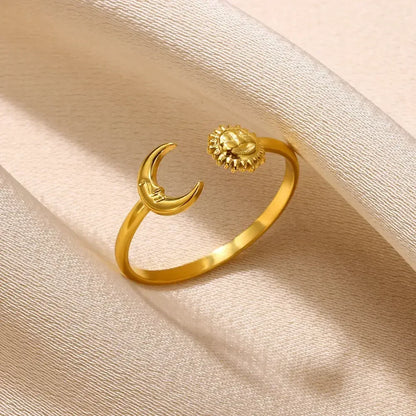 Women’s Stainless Steel Heart Ring – Gold Vintage Waterproof Jewelry Gift