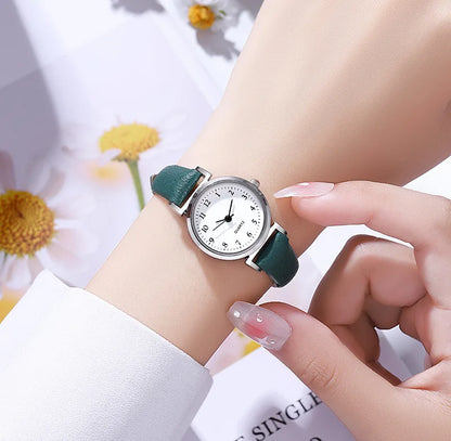 Women’s Retro Small Dial Watch – Thin Leather Strap Classic Wristwatch