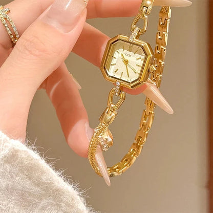 Women’s Gold Waterproof Quartz Watch | Vintage | Luxury | Elegant