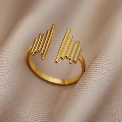 Women’s Stainless Steel Heart Ring – Gold Vintage Waterproof Jewelry Gift