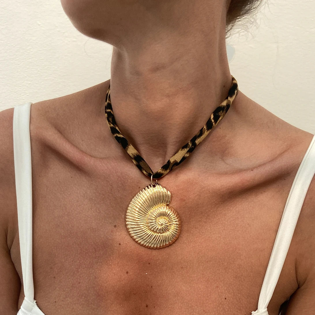 Women’s Jewelry Multilayer Velvet Pendant Necklace | Ethnic | Beach | Statement