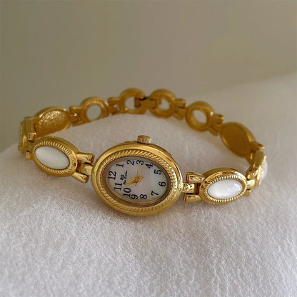 Women’s Oval Small Dial Quartz Watch | Retro | Gold Tone | Elegant