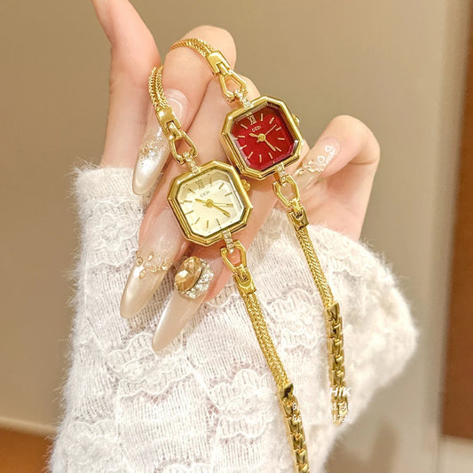 Women’s Gold Waterproof Quartz Watch | Vintage | Luxury | Elegant