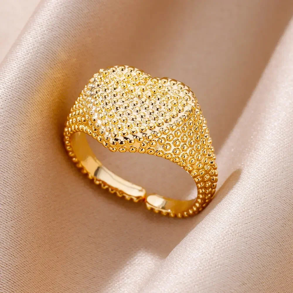 Women’s Stainless Steel Heart Ring – Gold Vintage Waterproof Jewelry Gift