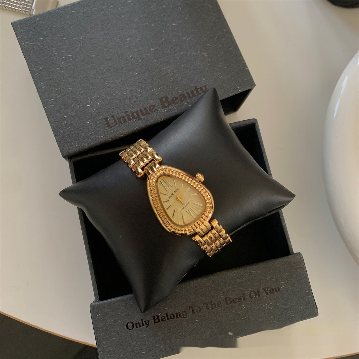 Women’s Snake Head Chain Quartz Watch | Gold | Fashion | Statement