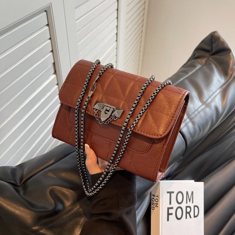 Women’s Shoulder Bag | Chain Lock | Fashion | Chic