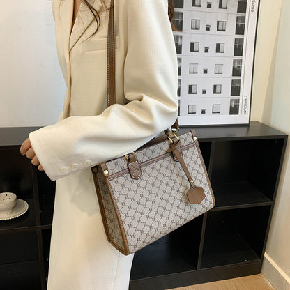 Women’s Tote Bag | Chain | Large Capacity | Fashion